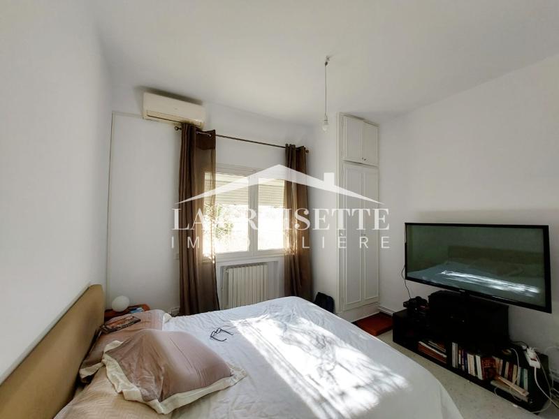 Rez-de-chaussée de villa S+3 avec jardin à La Marsa 